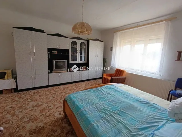 Eladó ház Udvar, Fő utca 97 nm