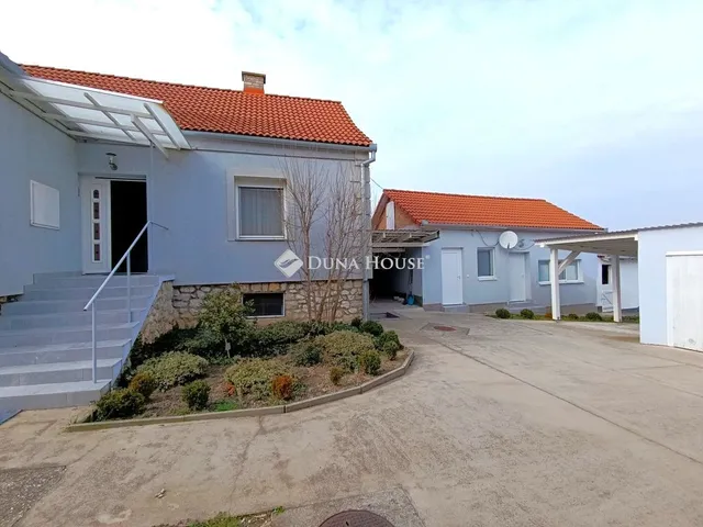 Eladó ház Bár 109 nm