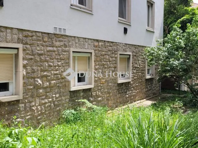 Eladó lakás Pécs 71 nm