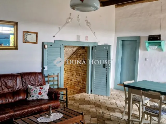 Eladó nyaraló Majs 50 nm