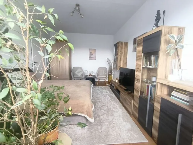 Eladó lakás Komló 39 nm