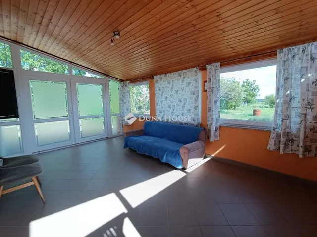 Eladó nyaraló Mohács, Szőlőhegy 53 nm