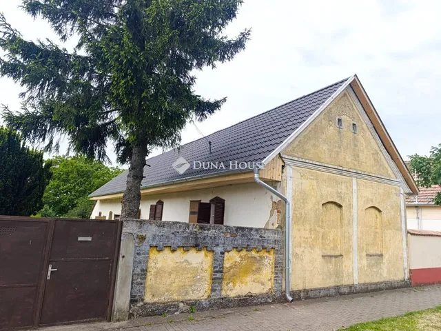 Eladó ház Véménd, Zrínyi Miklós utca 82 nm