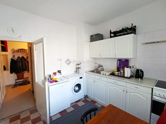 Eladó lakás Komló 40 nm