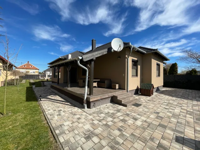 Eladó ház Rábapaty 230 nm