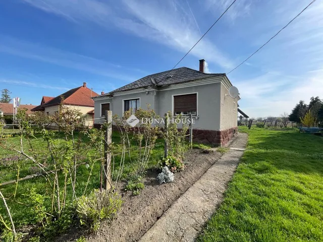 Eladó ház Rábahidvég 110 nm