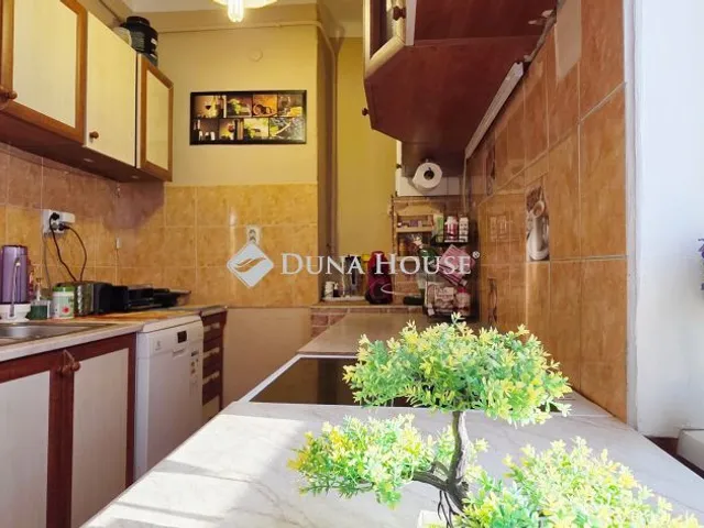 Eladó lakás Szombathely, Éhen Gyula tér 72 nm