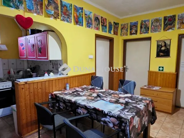 Eladó ház Sárvár, Tomori Pál utca 156 nm