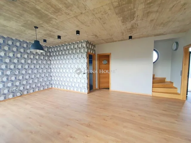 Kiadó lakás Szombathely, Gyömbér utca 105 nm