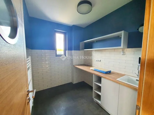 Kiadó lakás Szombathely, Gyömbér utca 105 nm