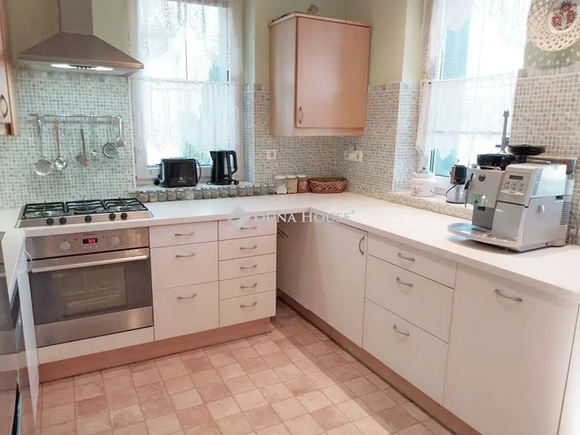 Eladó ház Bő, Széchenyi utca 180 nm