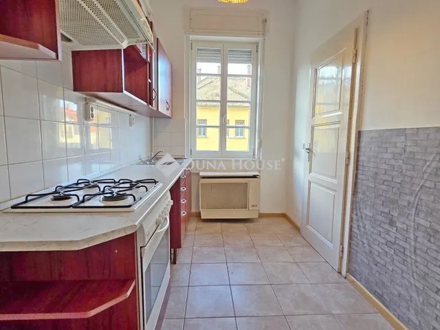 Eladó lakás Szombathely, Kisfaludy Sándor utca 67 nm