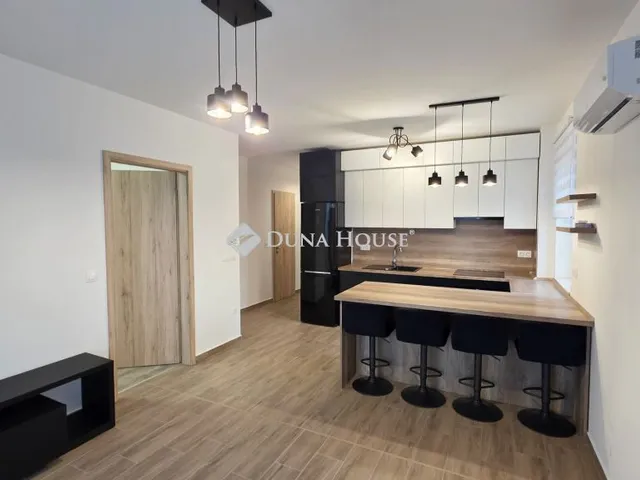 Kiadó lakás Szombathely, Kassák Lajos utca 71 nm