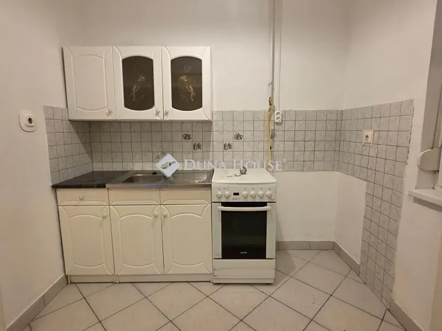 Kiadó lakás Szombathely, Paragvári utca 42 nm