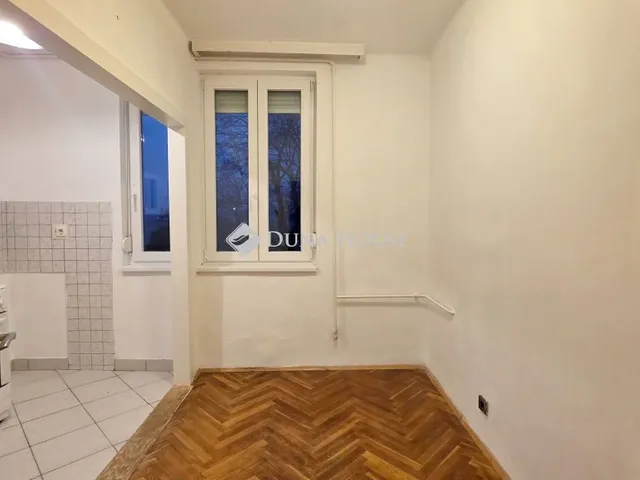 Kiadó lakás Szombathely, Paragvári utca 42 nm