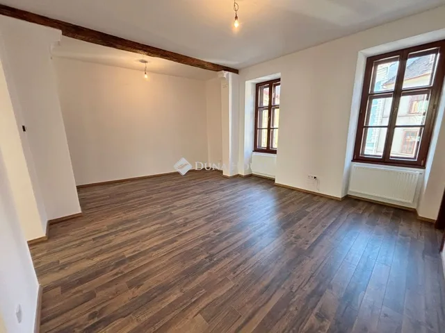 Eladó lakás Sopron 69 nm