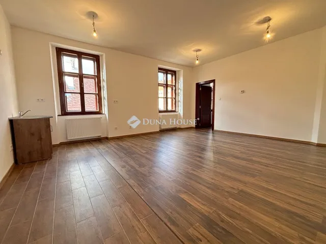 Eladó lakás Sopron 52 nm