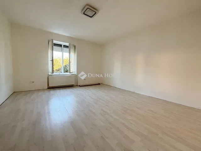 Eladó lakás Szombathely, Szent László király utca 42 nm