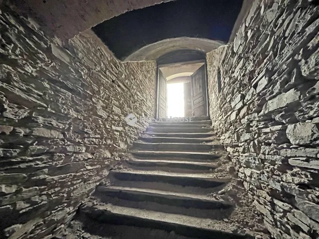 Eladó ház Vaskeresztes 287 nm