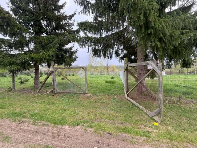 Eladó telek Szombathely 878 nm