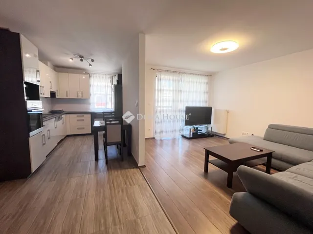 Eladó lakás Szombathely, Krúdy Gyula utca 63 nm