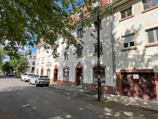 Kiadó kereskedelmi és ipari ingatlan Szombathely, Géfin Gyula utca 70 nm