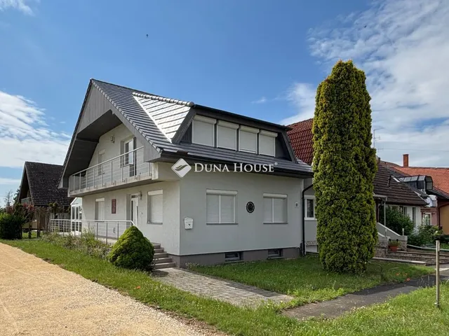 Eladó ház Bük 142 nm