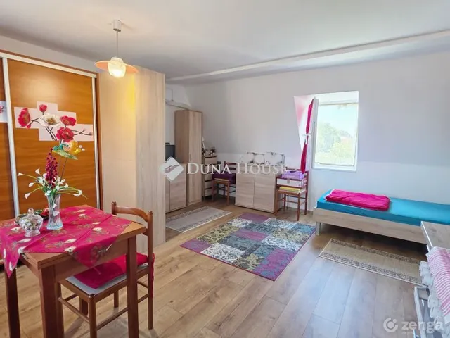 Eladó lakás Szombathely, Bogáti út 27 nm