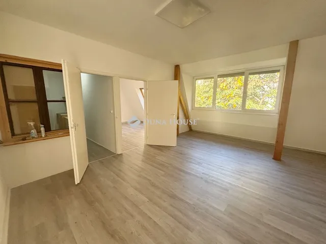 Kiadó kereskedelmi és ipari ingatlan Szombathely 110 nm