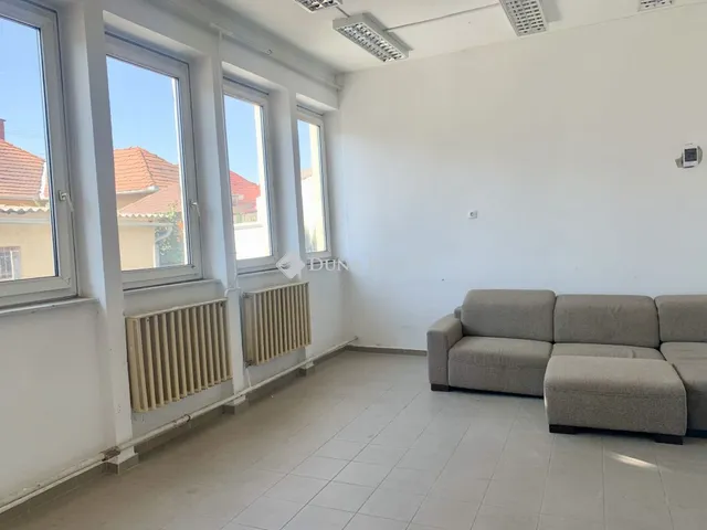 Kiadó kereskedelmi és ipari ingatlan Zalaegerszeg 26 nm