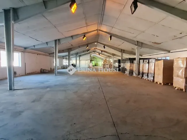 Kiadó kereskedelmi és ipari ingatlan Zalaegerszeg 893 nm