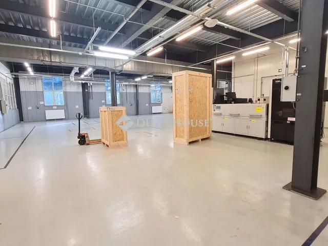 Kiadó kereskedelmi és ipari ingatlan Zalaegerszeg 1631 nm