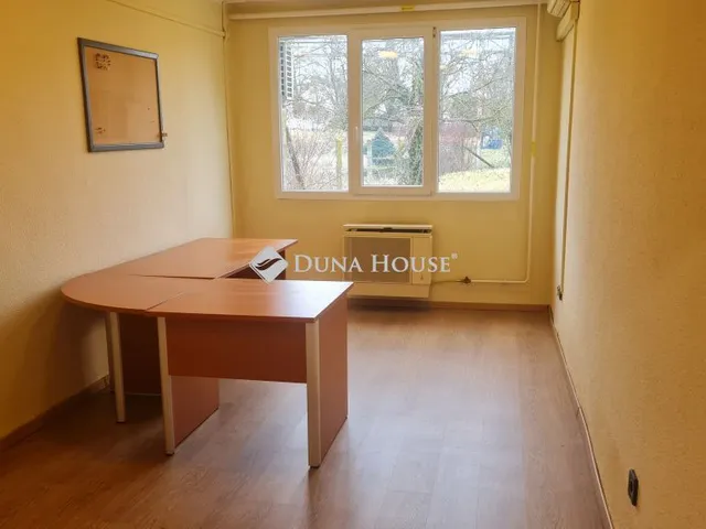 Kiadó kereskedelmi és ipari ingatlan Zalaegerszeg, Alsóerdei út 17 nm