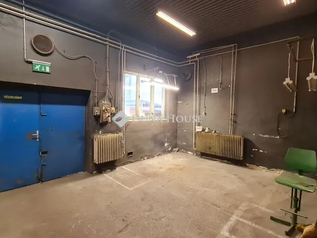 Kiadó kereskedelmi és ipari ingatlan Zalaegerszeg 70 nm
