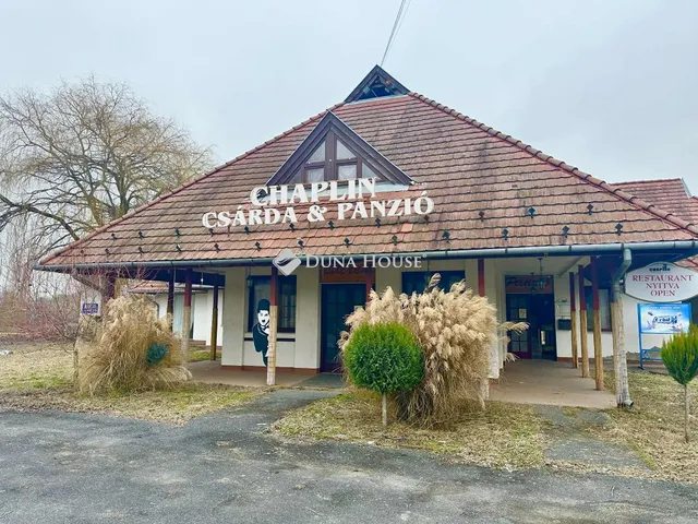 Eladó kereskedelmi és ipari ingatlan Hahót 359 nm