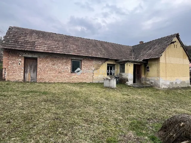 Eladó ház Gyűrűs 89 nm