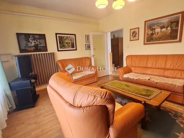 Eladó ház Teskánd, Petőfi Sándor utca 143 nm