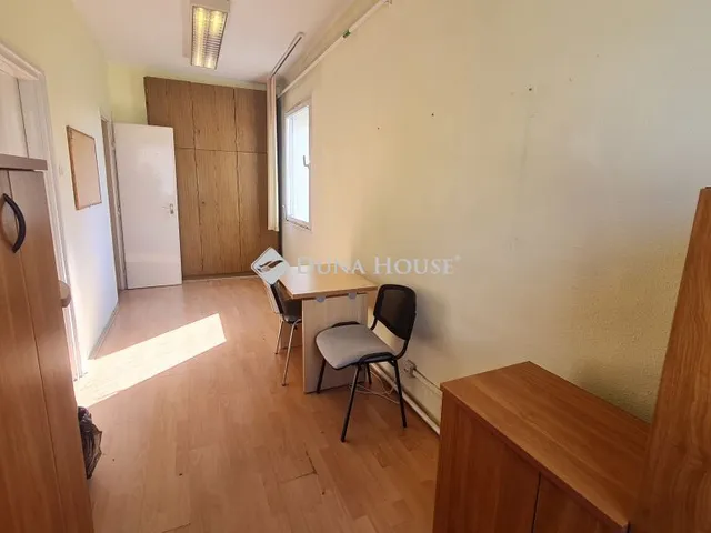 Kiadó kereskedelmi és ipari ingatlan Zalaegerszeg 12 nm