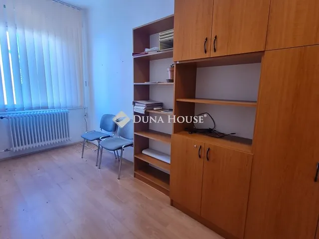 Kiadó kereskedelmi és ipari ingatlan Zalaegerszeg, Alsóerdei út 10 nm