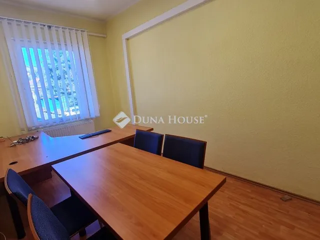 Kiadó kereskedelmi és ipari ingatlan Zalaegerszeg, Alsóerdei út 12 nm