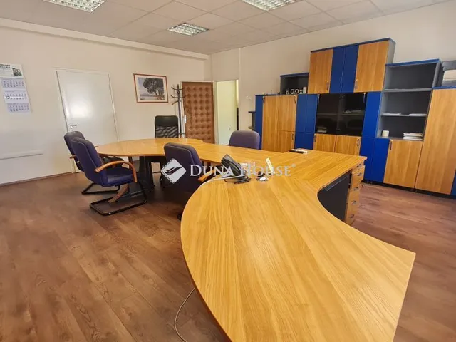 Kiadó kereskedelmi és ipari ingatlan Zalaegerszeg, Alsóerdei út 33 nm