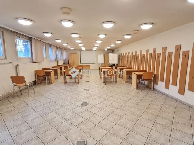 Kiadó kereskedelmi és ipari ingatlan Zalaegerszeg, Alsóerdei út 77 nm