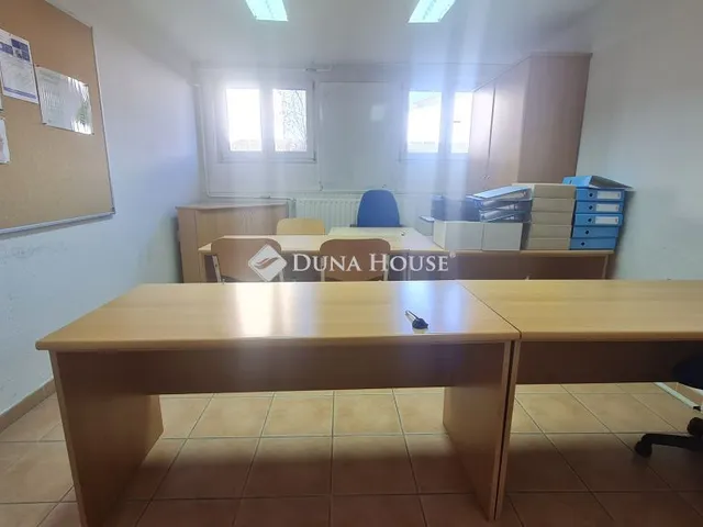 Kiadó kereskedelmi és ipari ingatlan Zalaegerszeg, Alsóerdei út 15 nm