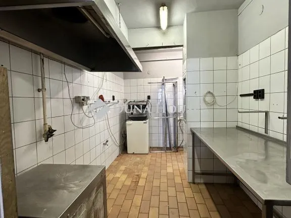 Kiadó kereskedelmi és ipari ingatlan Zalaegerszeg, Kossuth Lajos utca 130 nm