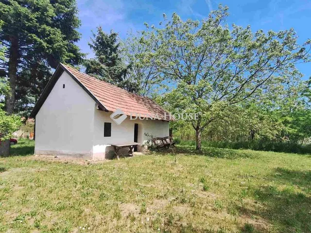 Eladó nyaraló Döbörhegy, Zártkert 21 nm