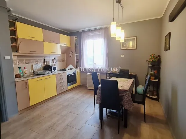 Kiadó lakás Zalaegerszeg, Átalszegett utca 56 nm