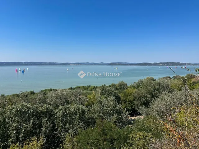 Eladó telek Balatonföldvár 720 nm