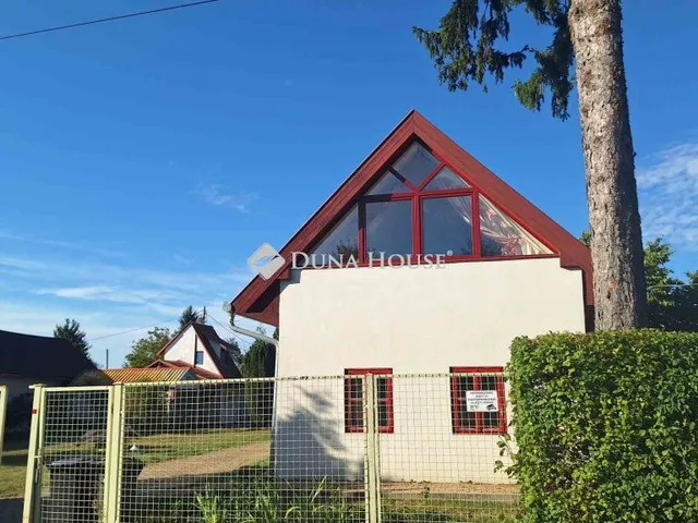 Eladó ház Hegyhátsál, Fő út 240 nm