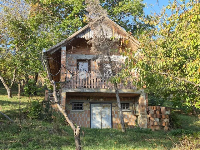 Eladó nyaraló Dobronhegy, Kisfaludy utca 30 nm