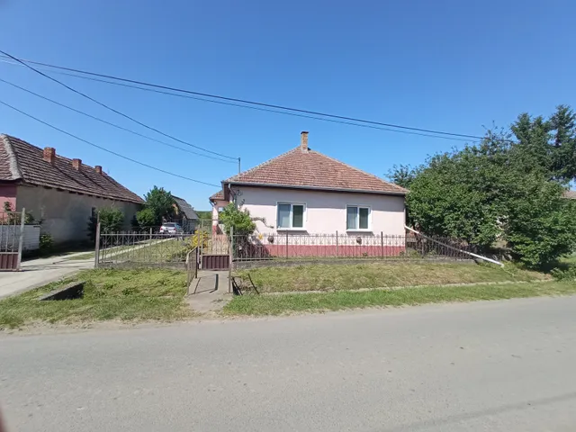 Eladó ház Ricse 98 nm